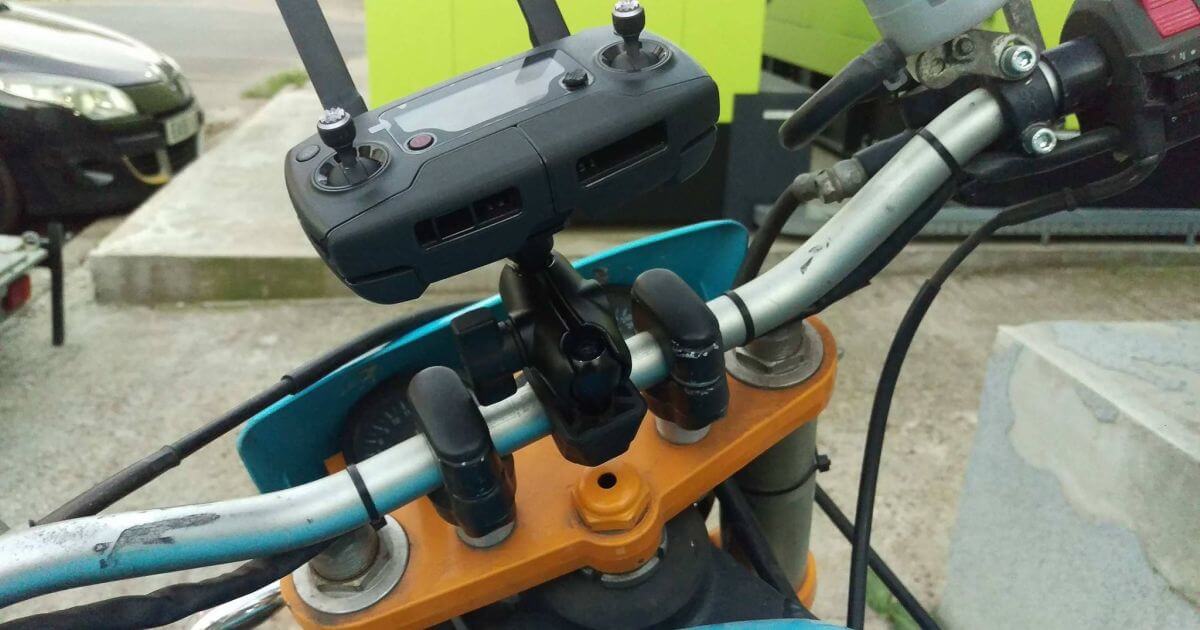 how to mount the dji remote on to handlebar